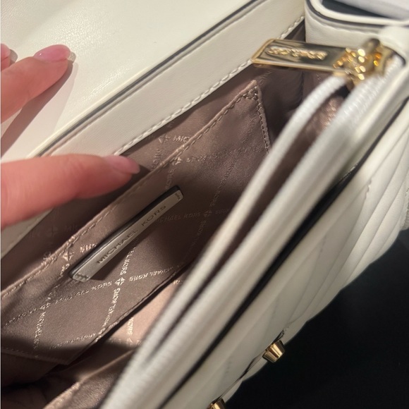 MICHAEL KORS White Purse - Picture 3 of 6